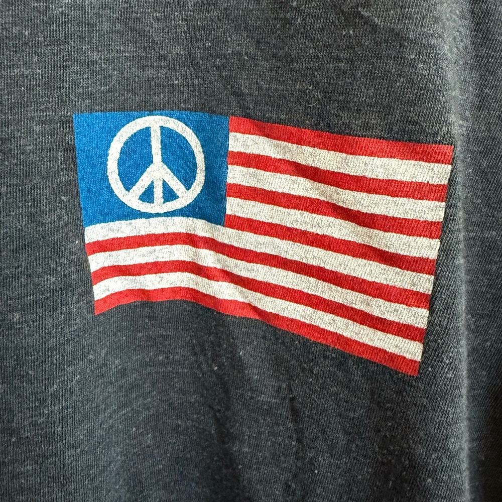 RARE Aviator Nation Peace Flag Tee Size Large (Unisex) - Picture 2 of 6